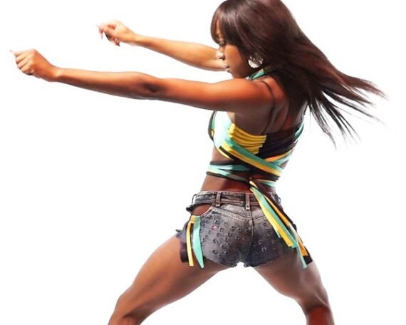 women reggeaton LFitness